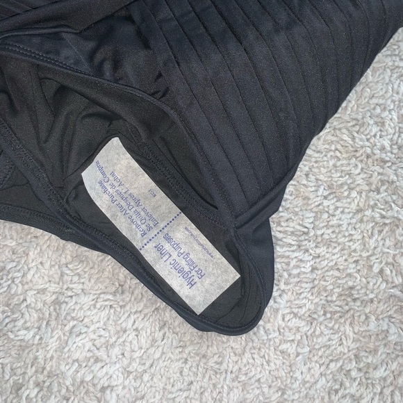 NWOT CALVIN KLEIN Side Pleated One piece swing sui - Picture 10 of 10